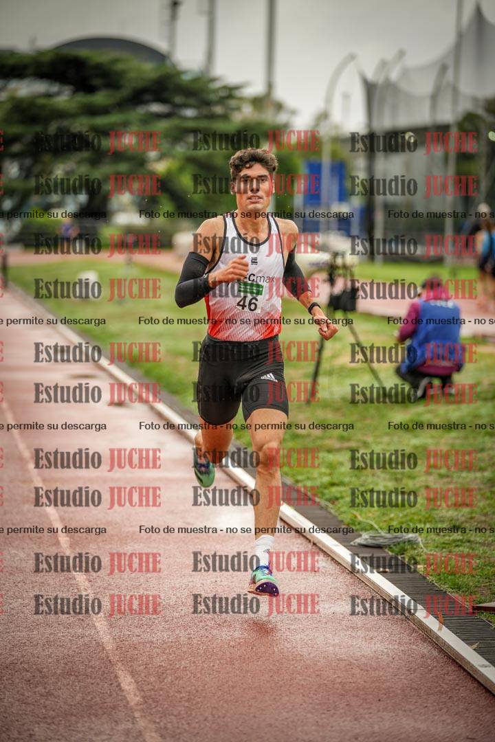 Fotos de los 2000 m con obstáculos de varones