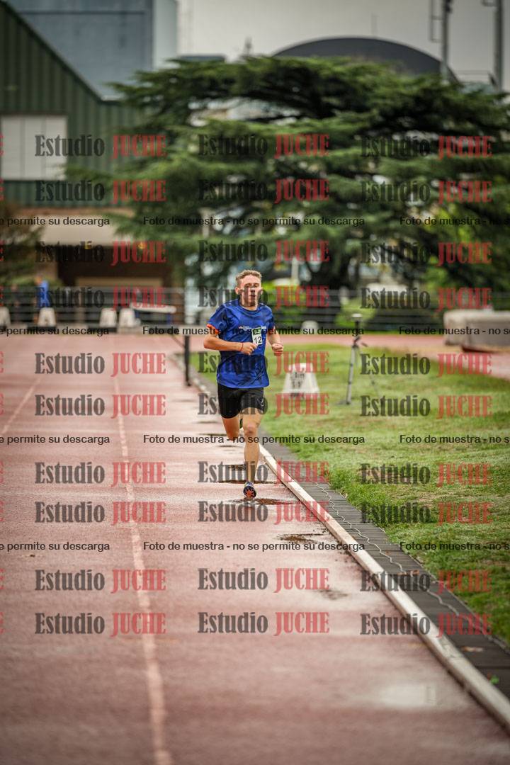 Fotos de los 2000 m con obstáculos de varones