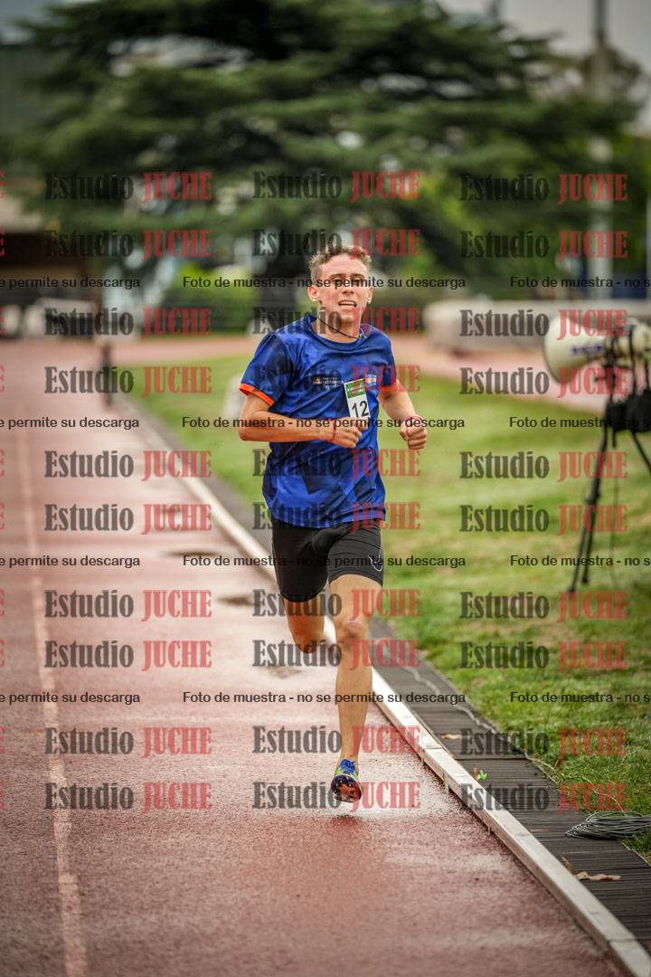 Fotos de los 2000 m con obstáculos de varones