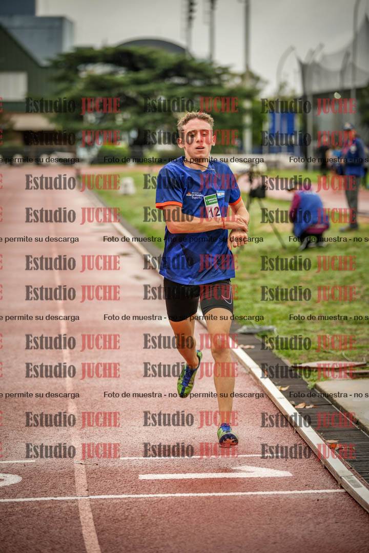 Fotos de los 2000 m con obstáculos de varones