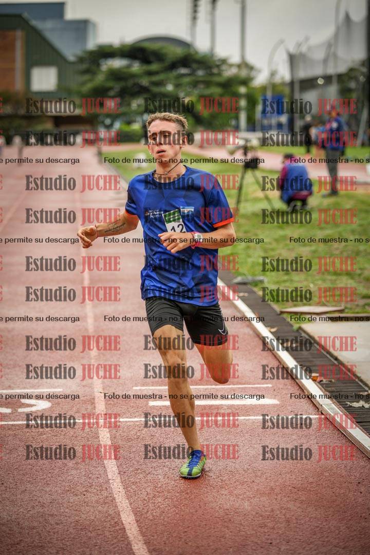 Fotos de los 2000 m con obstáculos de varones