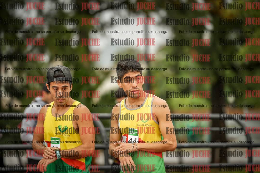 Fotos de los 5000 m de varones - serie 1