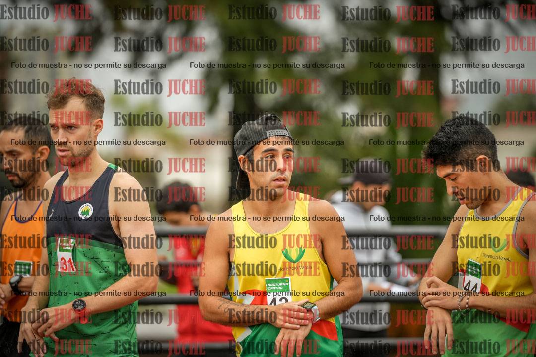 Fotos de los 5000 m de varones - serie 1