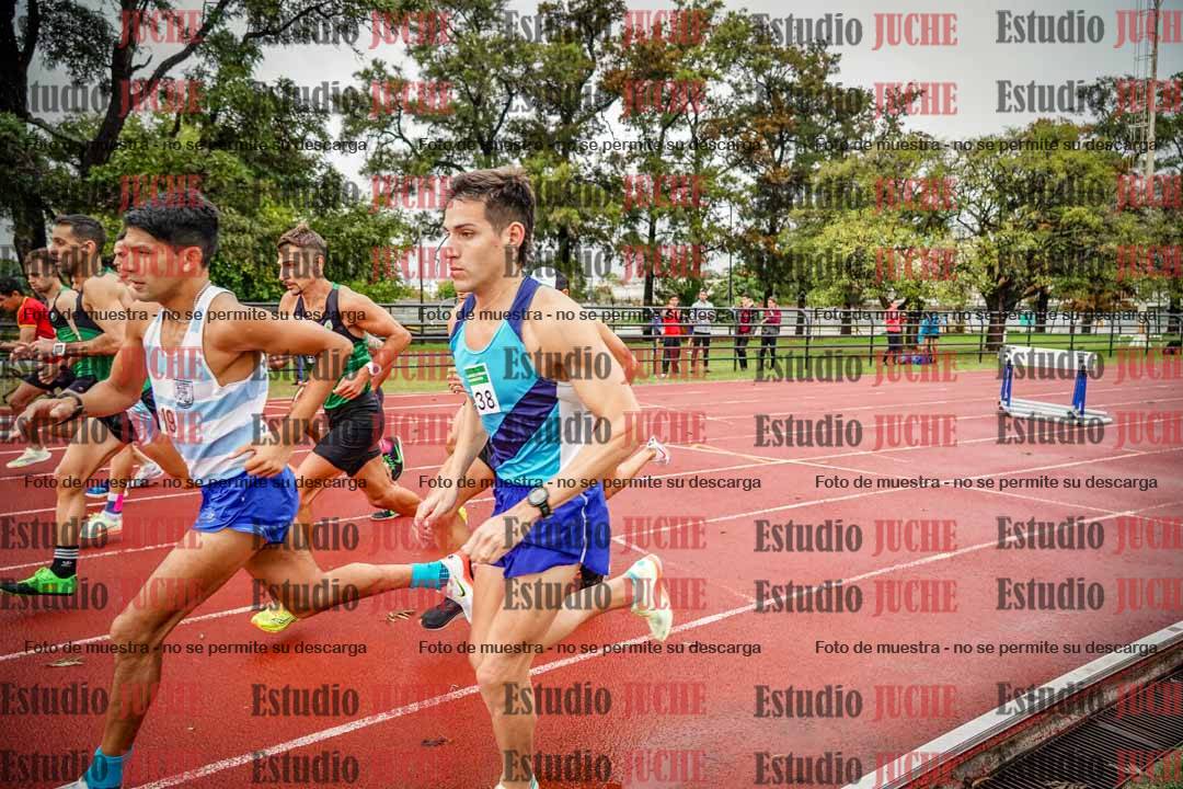 Fotos de los 5000 m de varones - serie 1