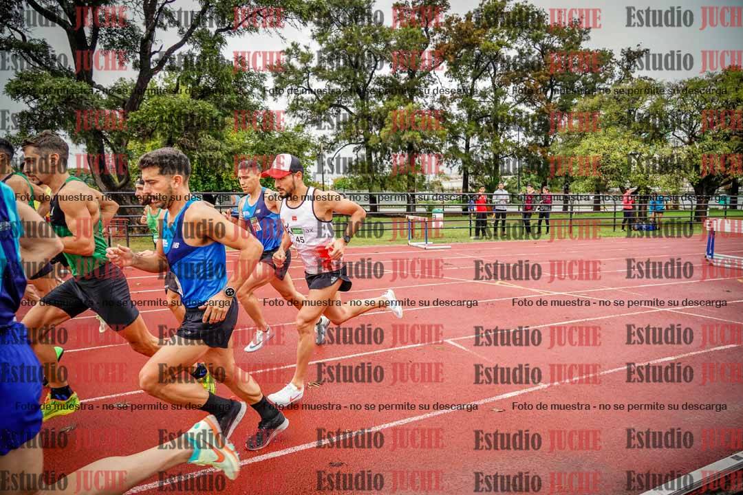 Fotos de los 5000 m de varones - serie 1