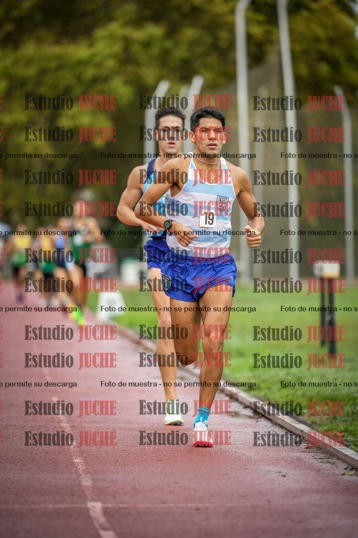 Fotos de los 5000 m de varones - serie 1
