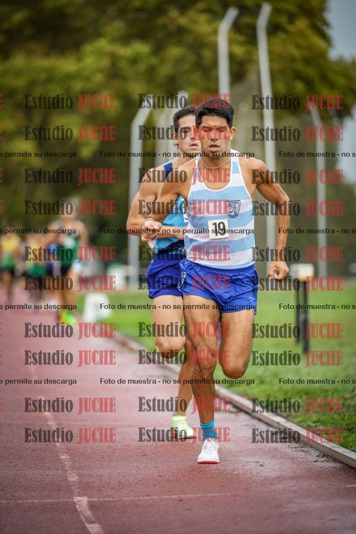 Fotos de los 5000 m de varones - serie 1