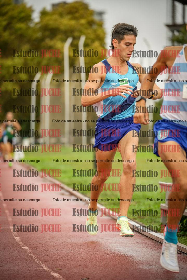 Fotos de los 5000 m de varones - serie 1