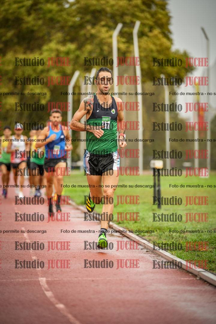 Fotos de los 5000 m de varones - serie 1