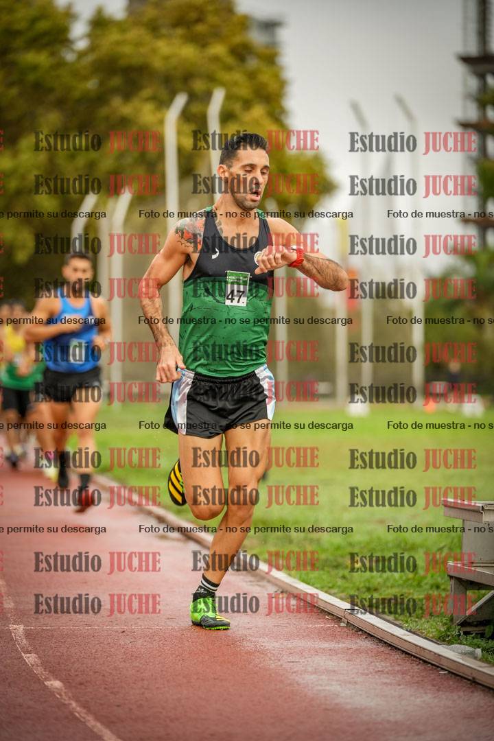 Fotos de los 5000 m de varones - serie 1