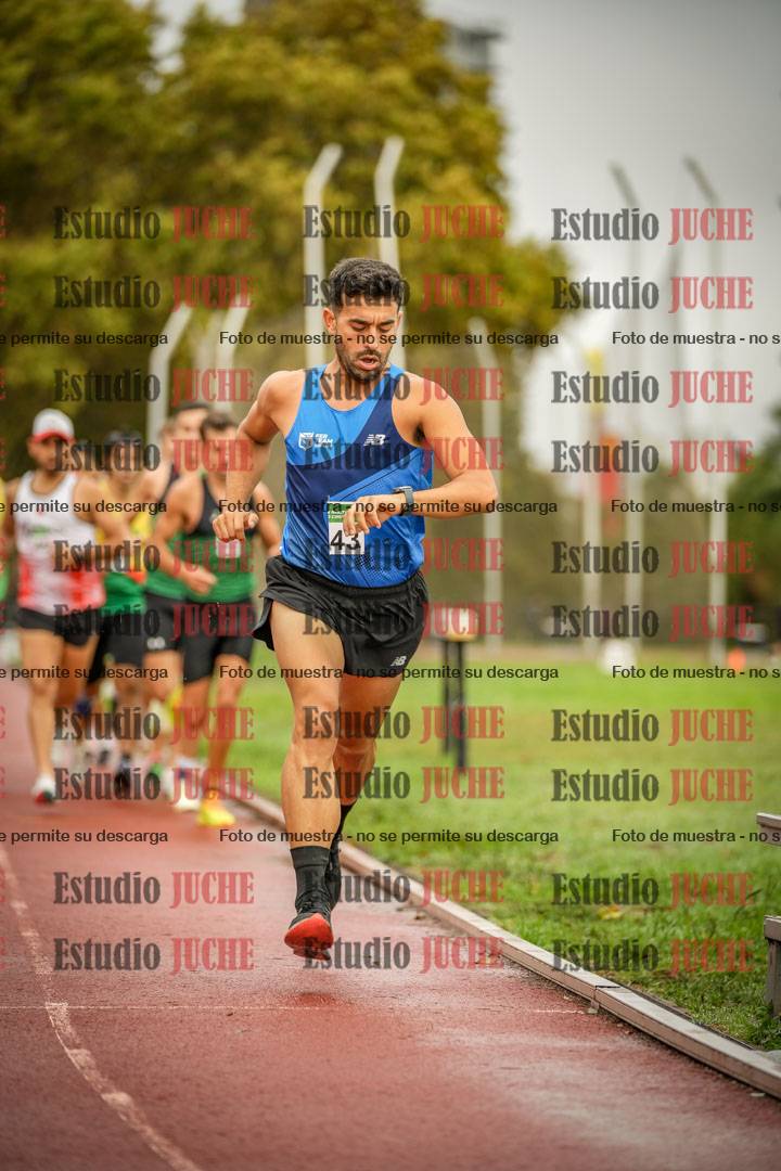 Fotos de los 5000 m de varones - serie 1