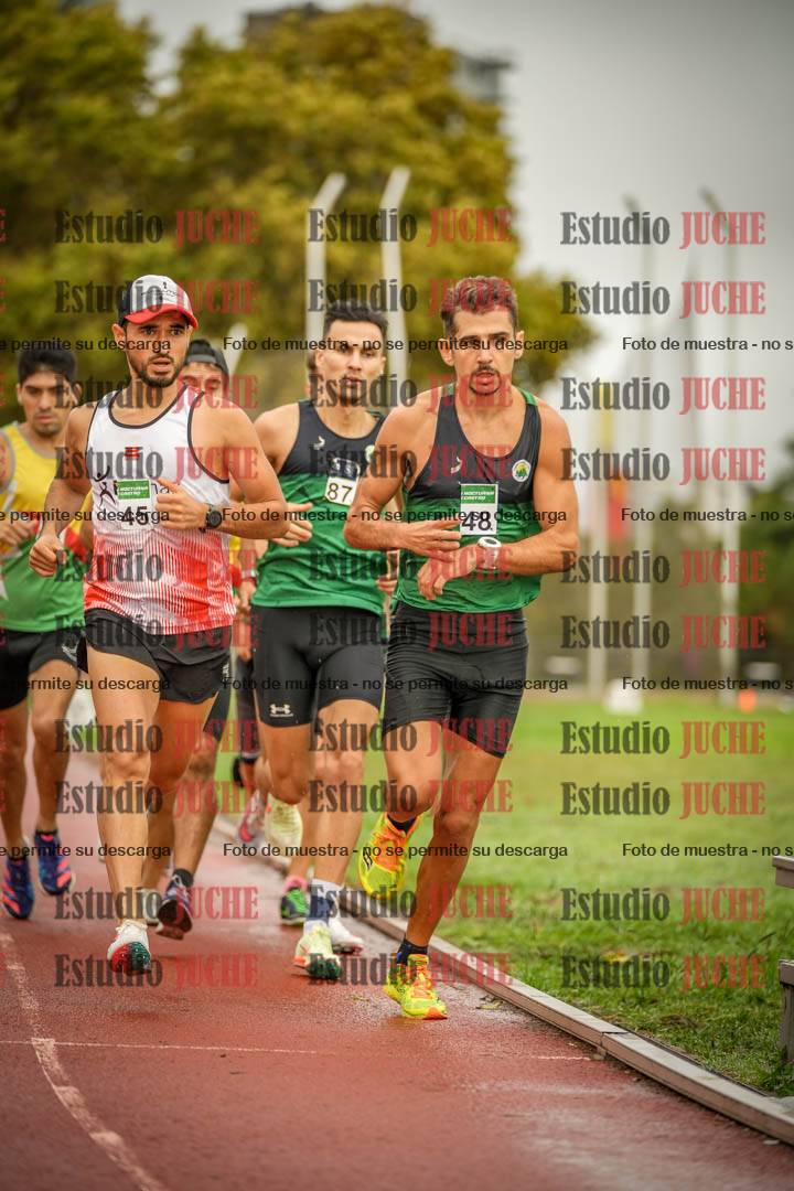 Fotos de los 5000 m de varones - serie 1