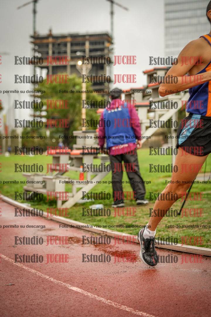 Fotos de los 5000 m de varones - serie 1