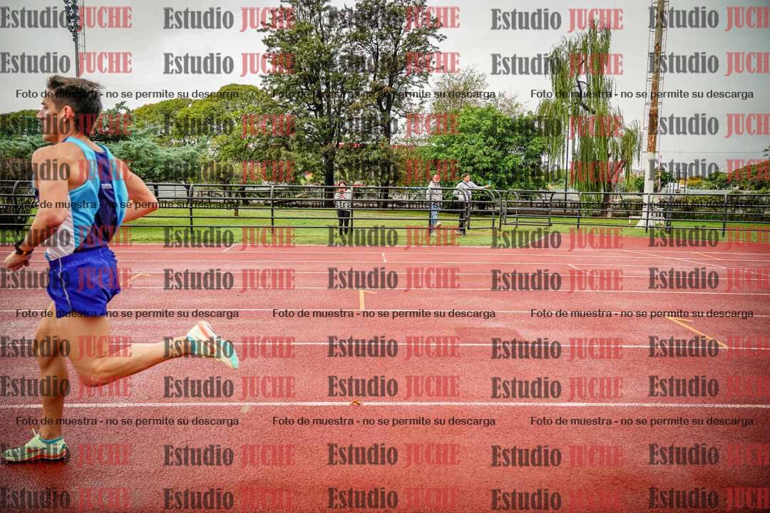 Fotos de los 5000 m de varones - serie 1