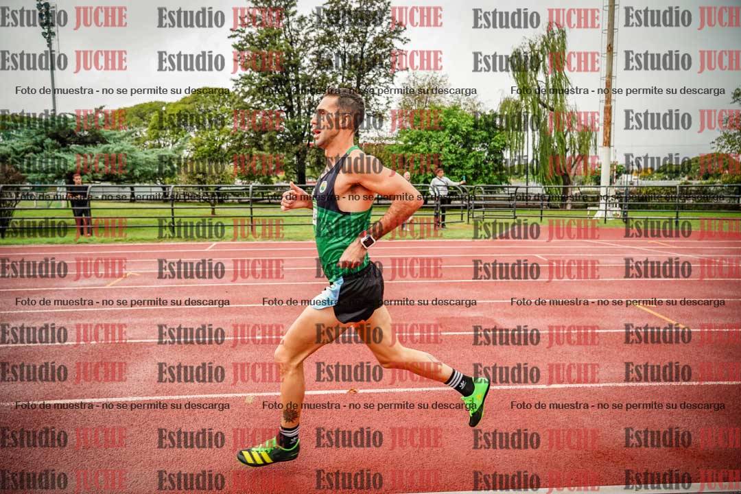 Fotos de los 5000 m de varones - serie 1