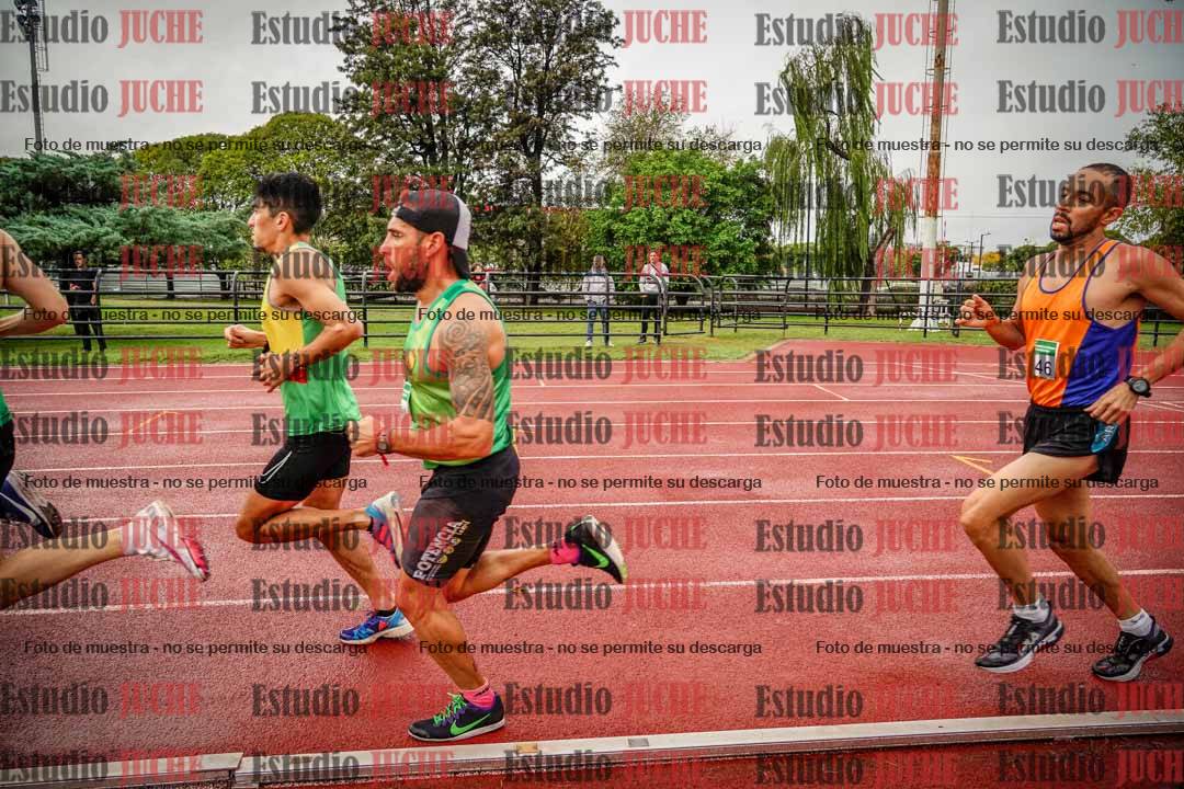 Fotos de los 5000 m de varones - serie 1