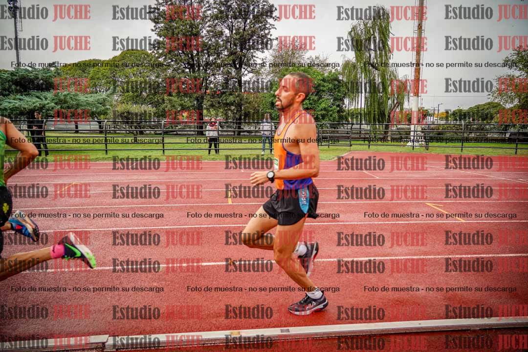 Fotos de los 5000 m de varones - serie 1