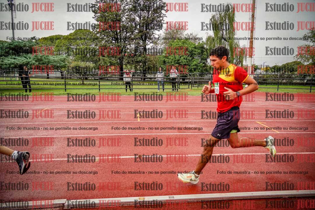 Fotos de los 5000 m de varones - serie 1