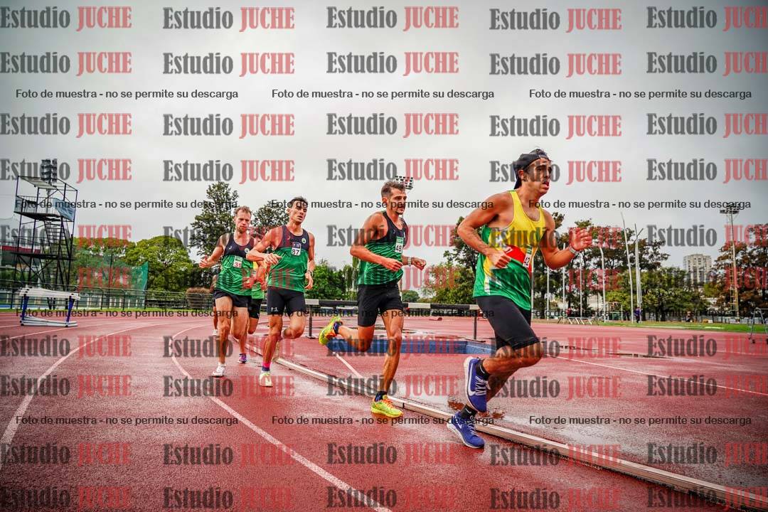 Fotos de los 5000 m de varones - serie 1