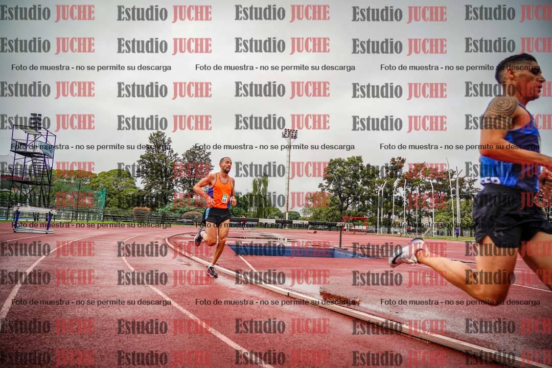 Fotos de los 5000 m de varones - serie 1