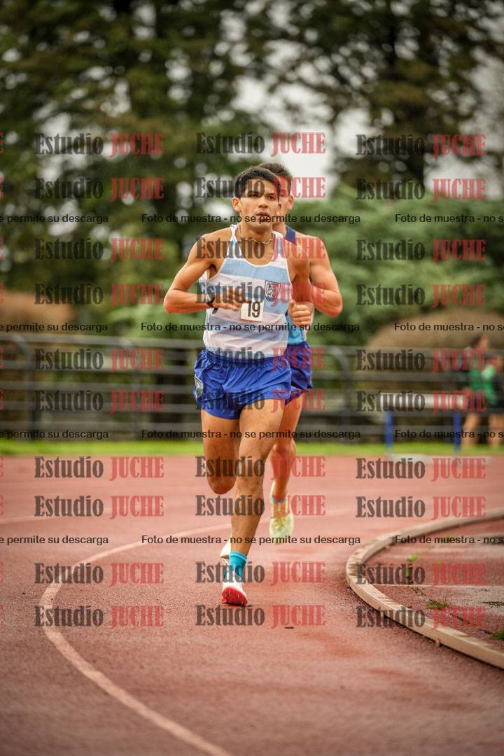Fotos de los 5000 m de varones - serie 1