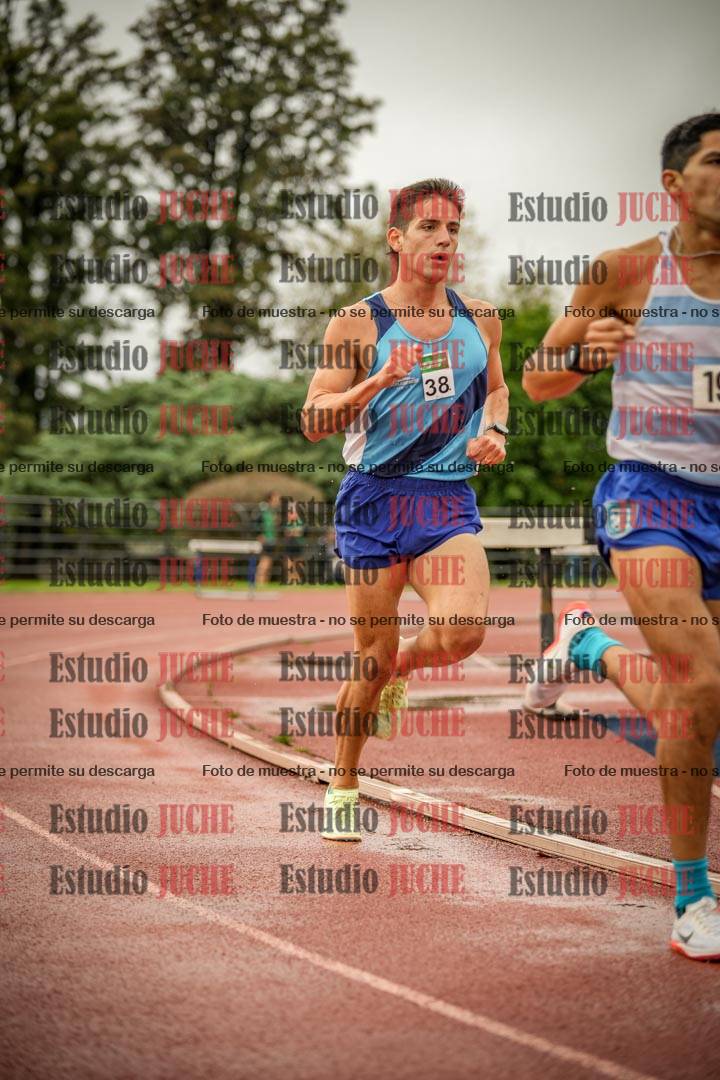 Fotos de los 5000 m de varones - serie 1