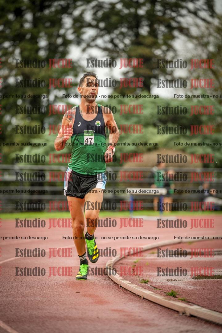 Fotos de los 5000 m de varones - serie 1