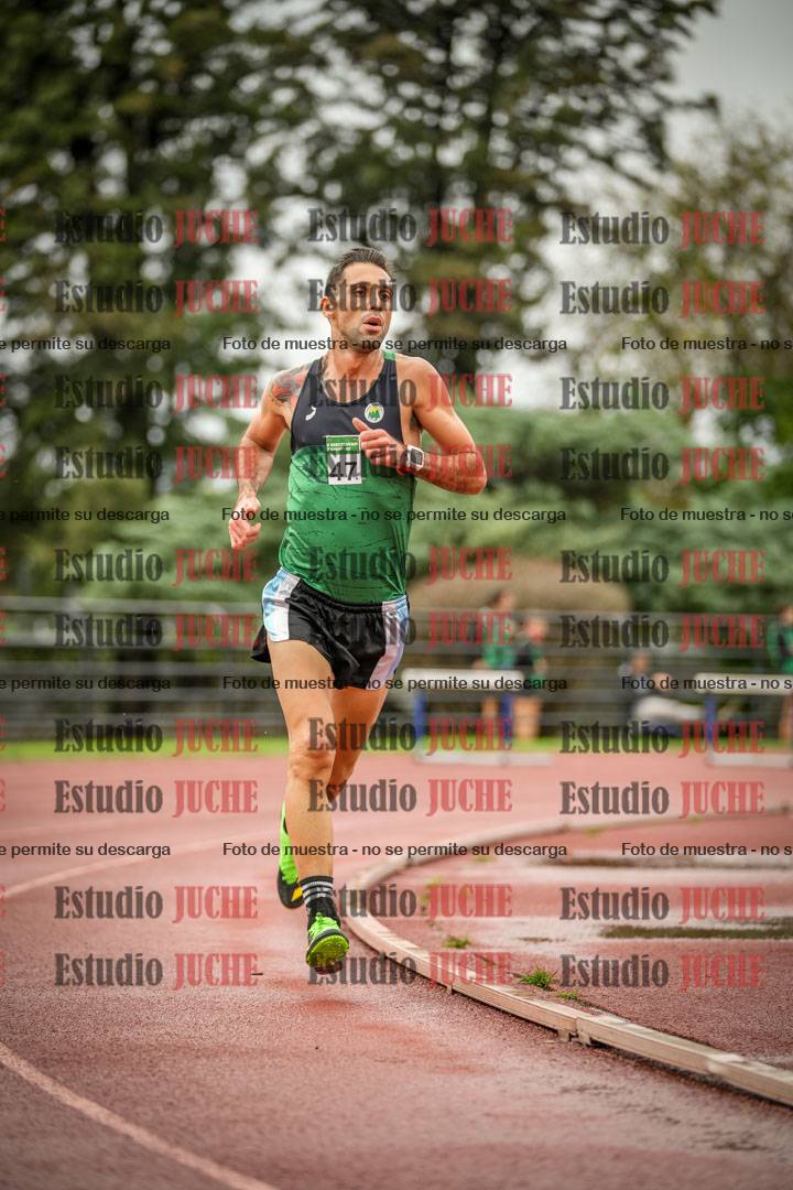 Fotos de los 5000 m de varones - serie 1