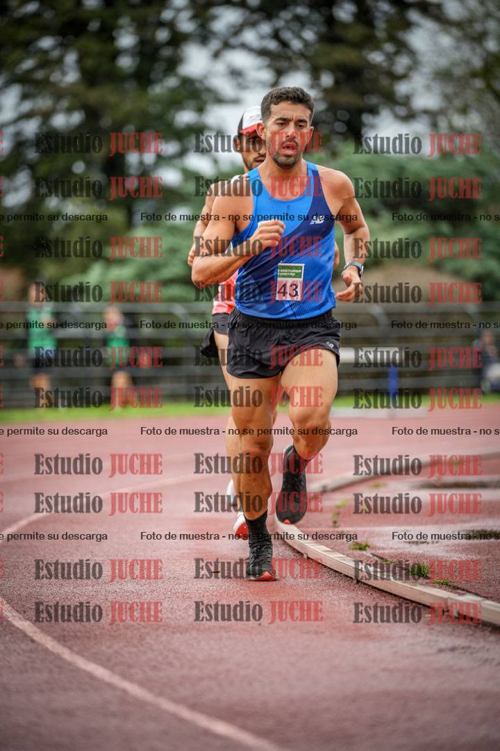 Fotos de los 5000 m de varones - serie 1
