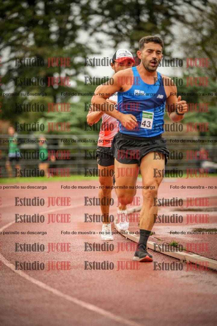 Fotos de los 5000 m de varones - serie 1
