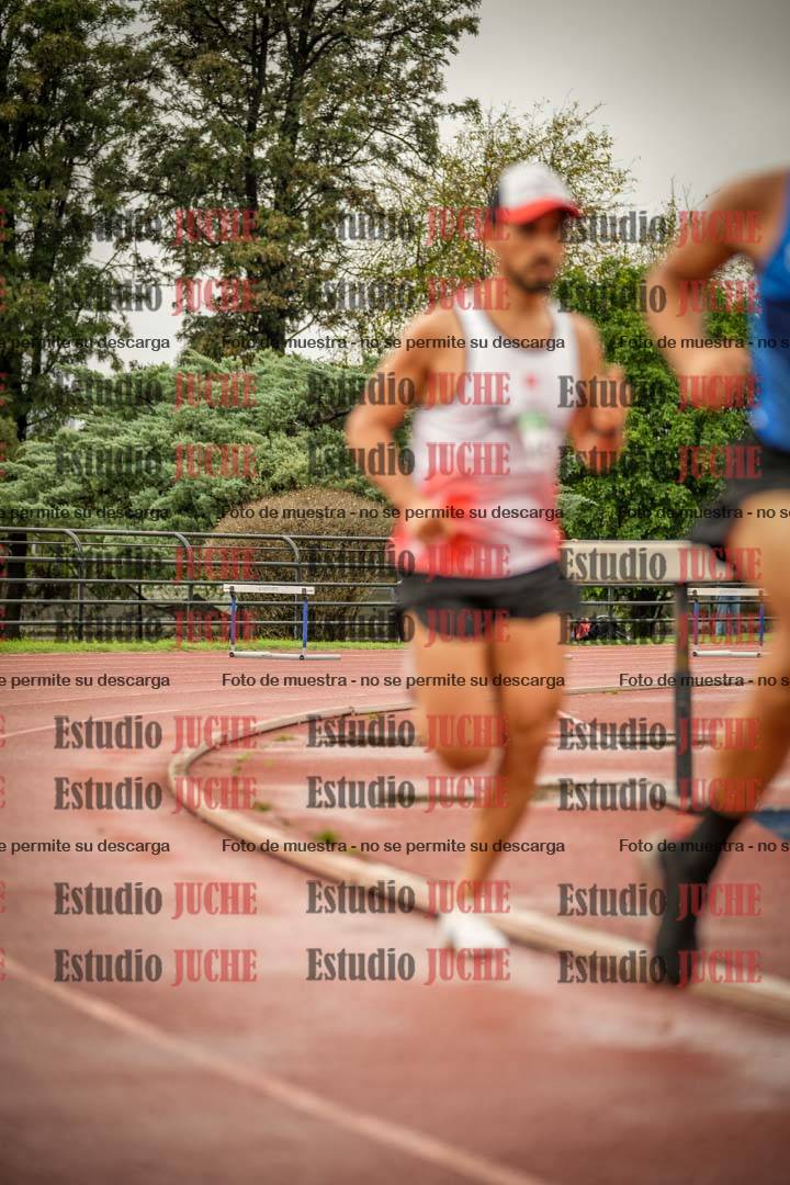 Fotos de los 5000 m de varones - serie 1