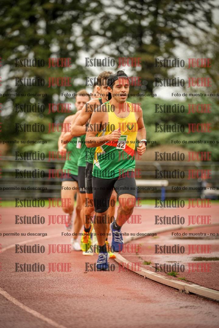 Fotos de los 5000 m de varones - serie 1