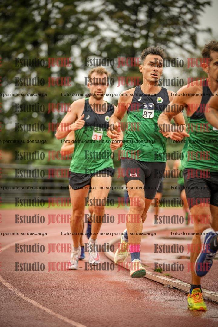 Fotos de los 5000 m de varones - serie 1