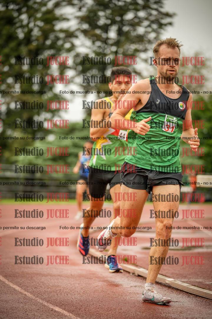 Fotos de los 5000 m de varones - serie 1
