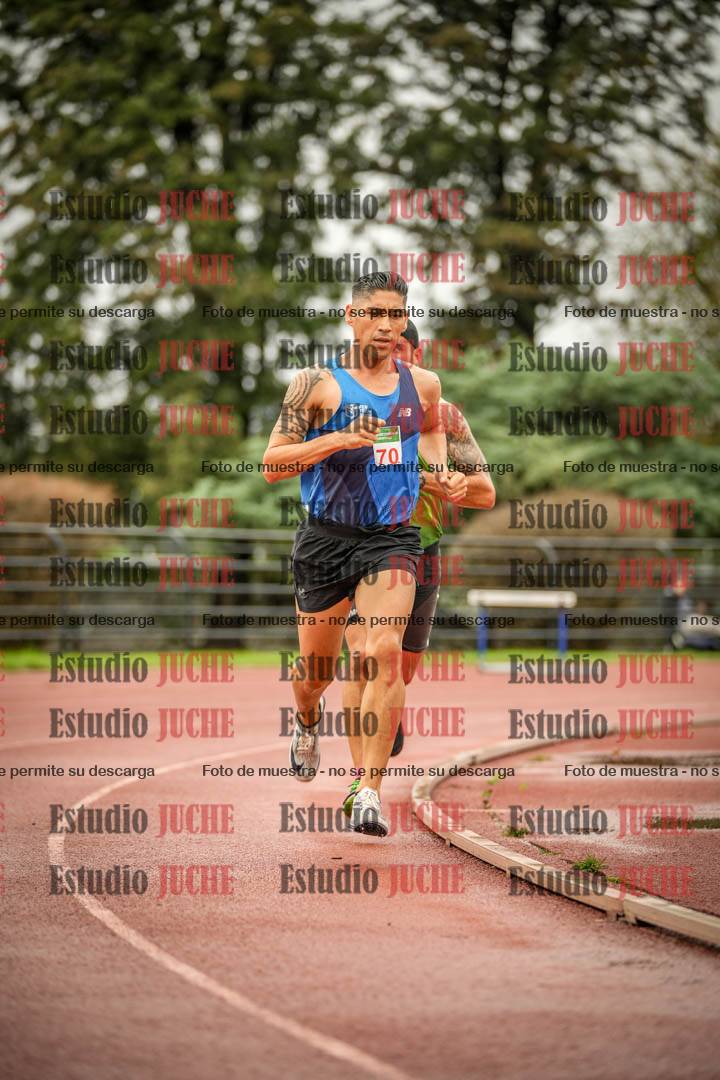 Fotos de los 5000 m de varones - serie 1