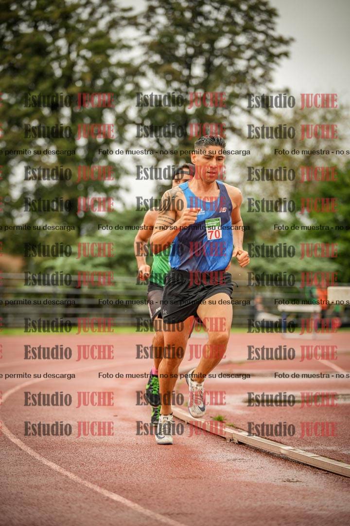 Fotos de los 5000 m de varones - serie 1