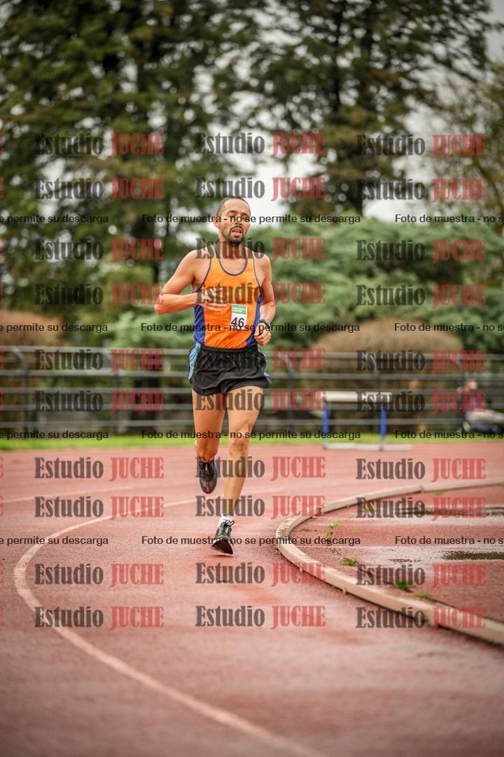 Fotos de los 5000 m de varones - serie 1