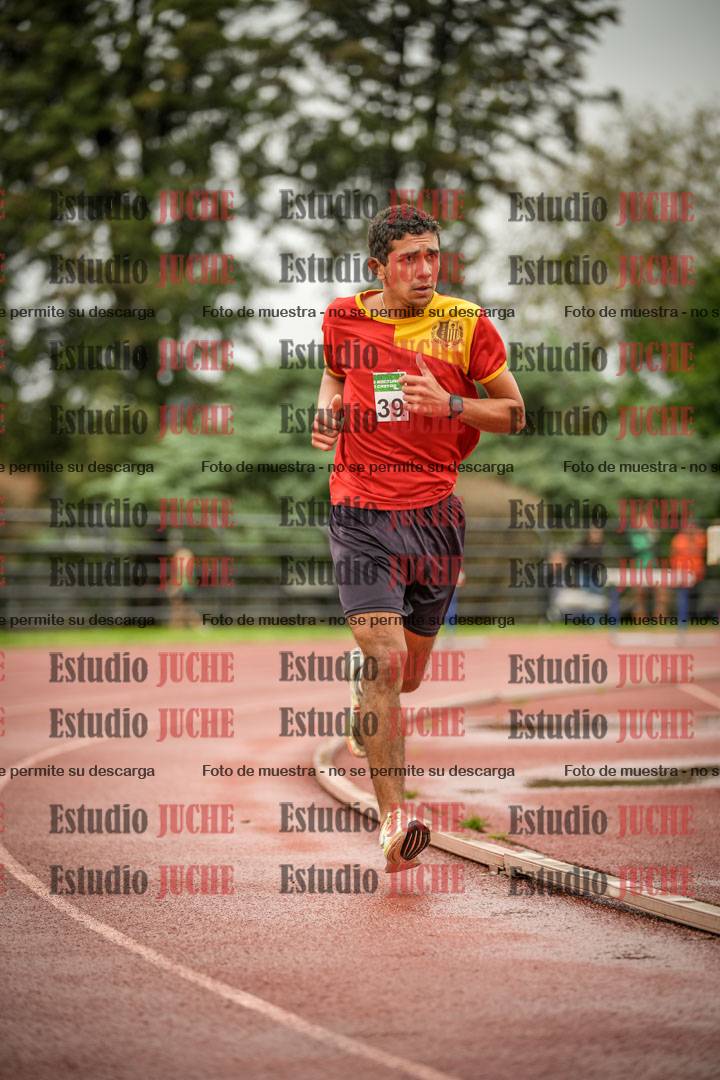 Fotos de los 5000 m de varones - serie 1