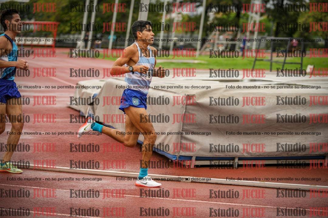 Fotos de los 5000 m de varones - serie 1