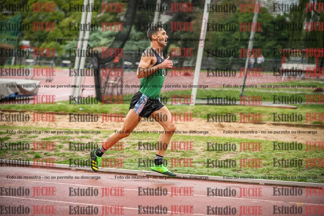 Fotos de los 5000 m de varones - serie 1