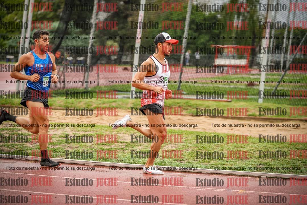 Fotos de los 5000 m de varones - serie 1
