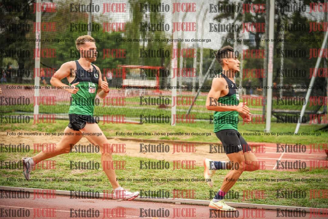 Fotos de los 5000 m de varones - serie 1