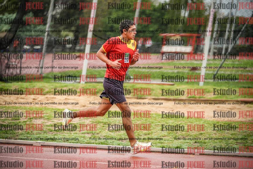 Fotos de los 5000 m de varones - serie 1