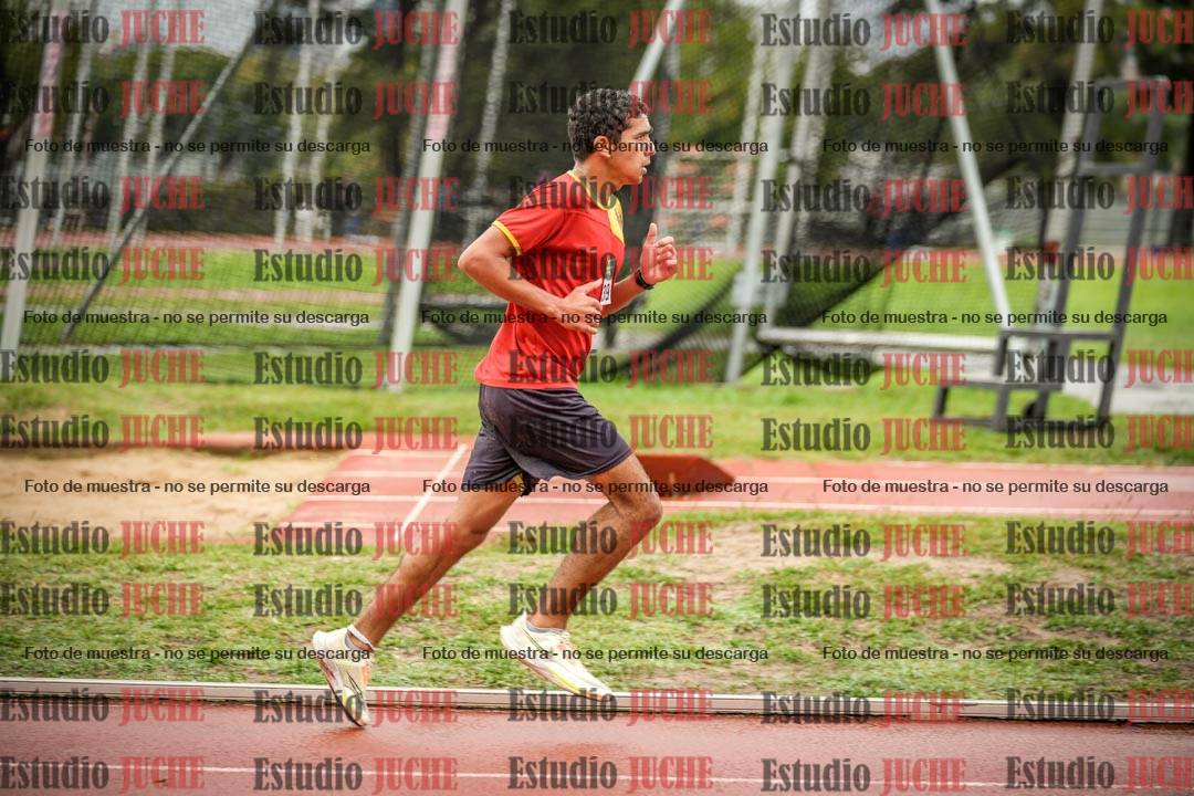 Fotos de los 5000 m de varones - serie 1