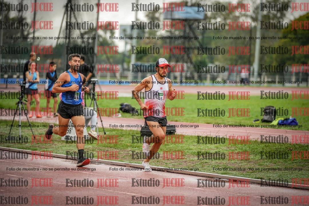 Fotos de los 5000 m de varones - serie 1
