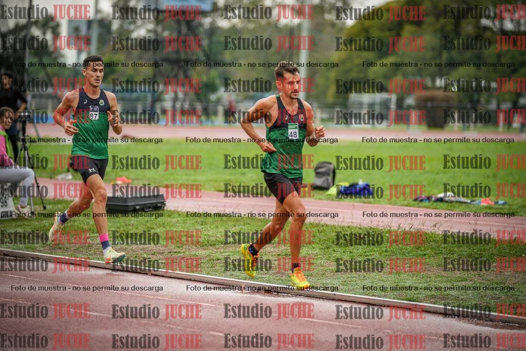 Fotos de los 5000 m de varones - serie 1