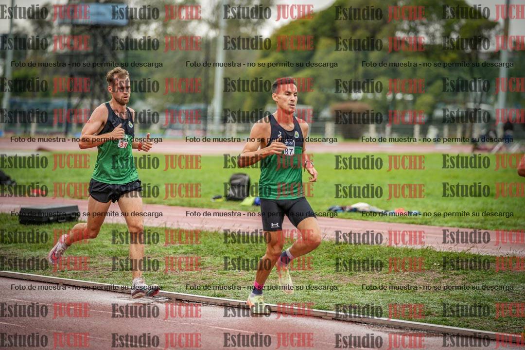 Fotos de los 5000 m de varones - serie 1