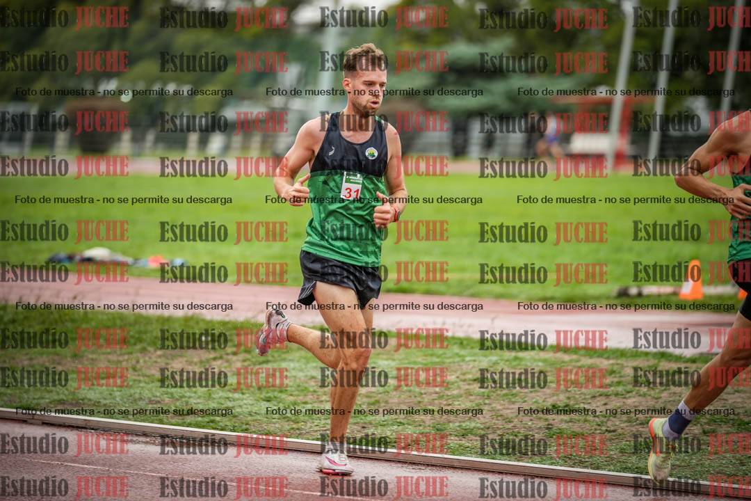 Fotos de los 5000 m de varones - serie 1