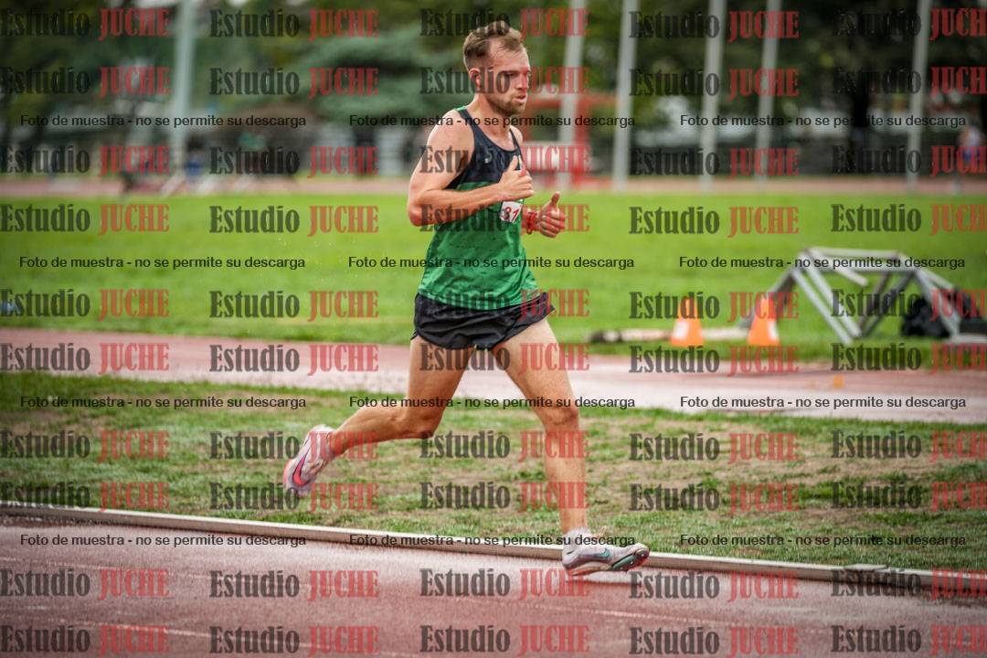 Fotos de los 5000 m de varones - serie 1