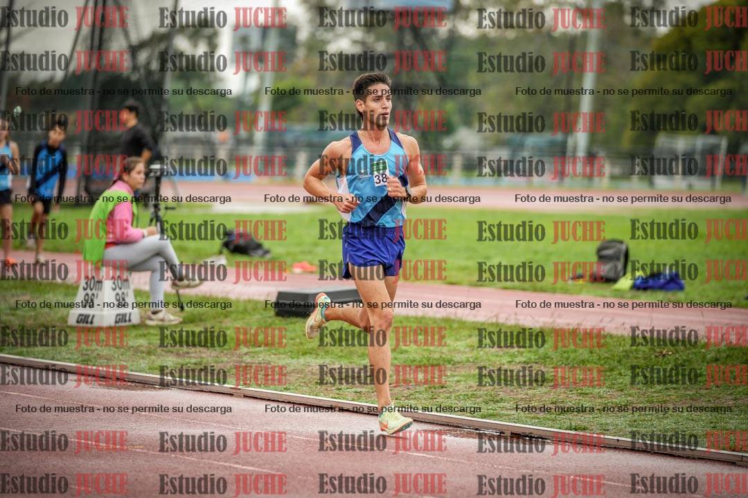 Fotos de los 5000 m de varones - serie 1